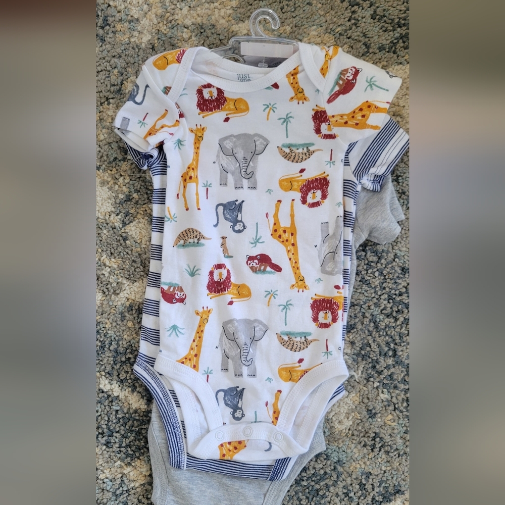 Just one you carters set 3 pieces boys 6 months - Picture 3 of 4